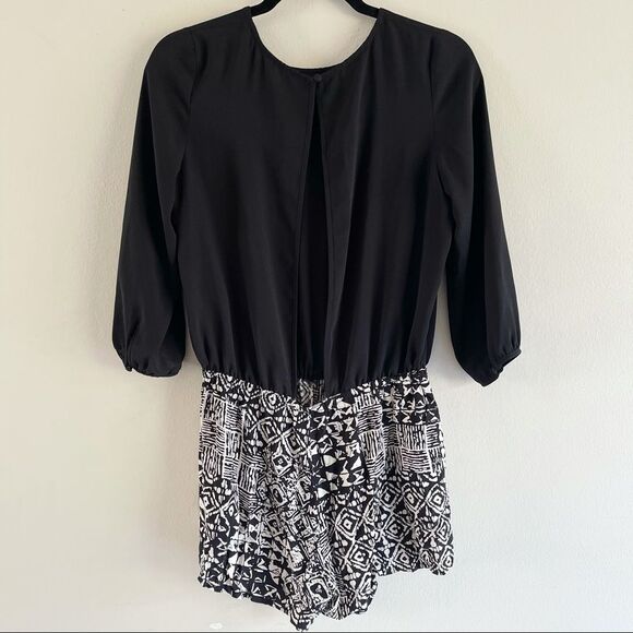 Y2K 90s Casual Romper Slit Open Back Size S Pockets Black White 3/4 Sleeves - Picture 6 of 9